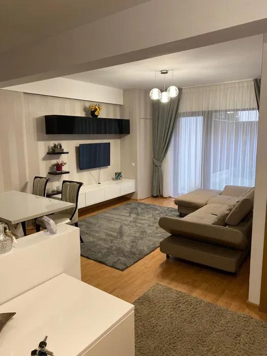 Apart. cu 2 cam.,51 mp. la parter cu grădină 33mp., Zorilor