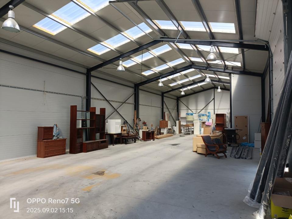 Spatiu comercial de închiriat / hale depozitare/producție