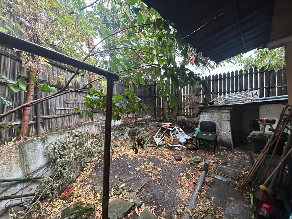 Casa plan parter, 323 mp teren, 85 mp utili, in apropierea C.N. Fratii Buzesti