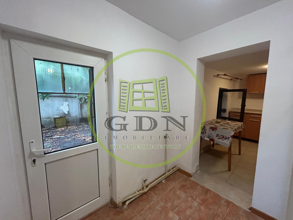 Casa plan parter, 323 mp teren, 85 mp utili, in apropierea C.N. Fratii Buzesti