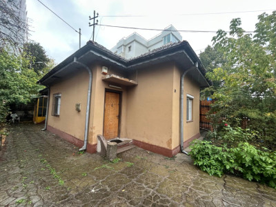 Casa plan parter, 323 mp teren, 85 mp utili, in apropierea C.N. Fratii Buzesti