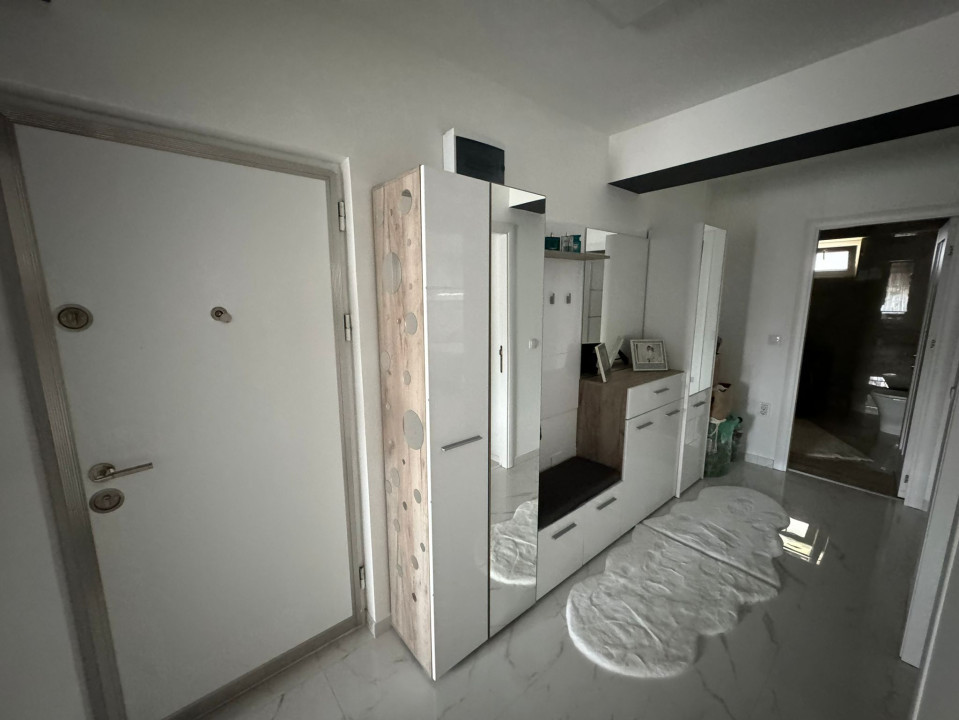 Apartament 3 camere, decomandat, 91mp, cartier Craiovita, zona Mall Promenada