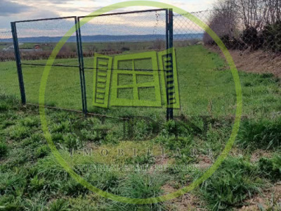 Teren Intravilan 1800mp  in Poplaca 