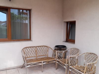 Apartament de inchiriat 2 camere cu terasa si curte | 33 mp | Zona Valea Aurie