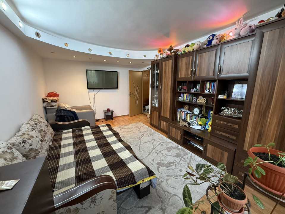Apartament 2 camere decomandat, 52 mp,  cartier Craiovita Noua, Zona Catedrala 