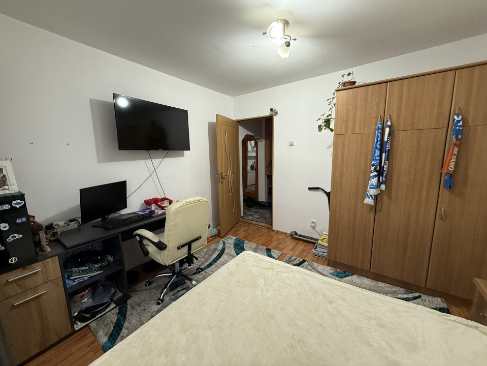 Apartament 2 camere decomandat, 52 mp,  cartier Craiovita Noua, Zona Catedrala 