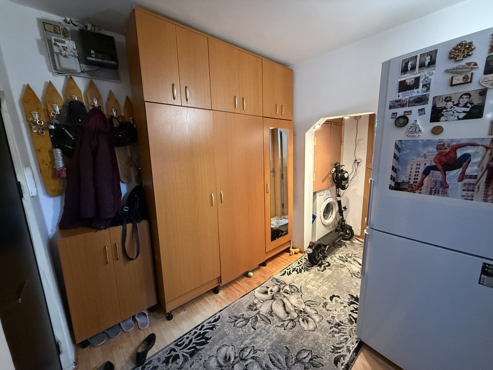 Apartament 2 camere decomandat, 52 mp,  cartier Craiovita Noua, Zona Catedrala 