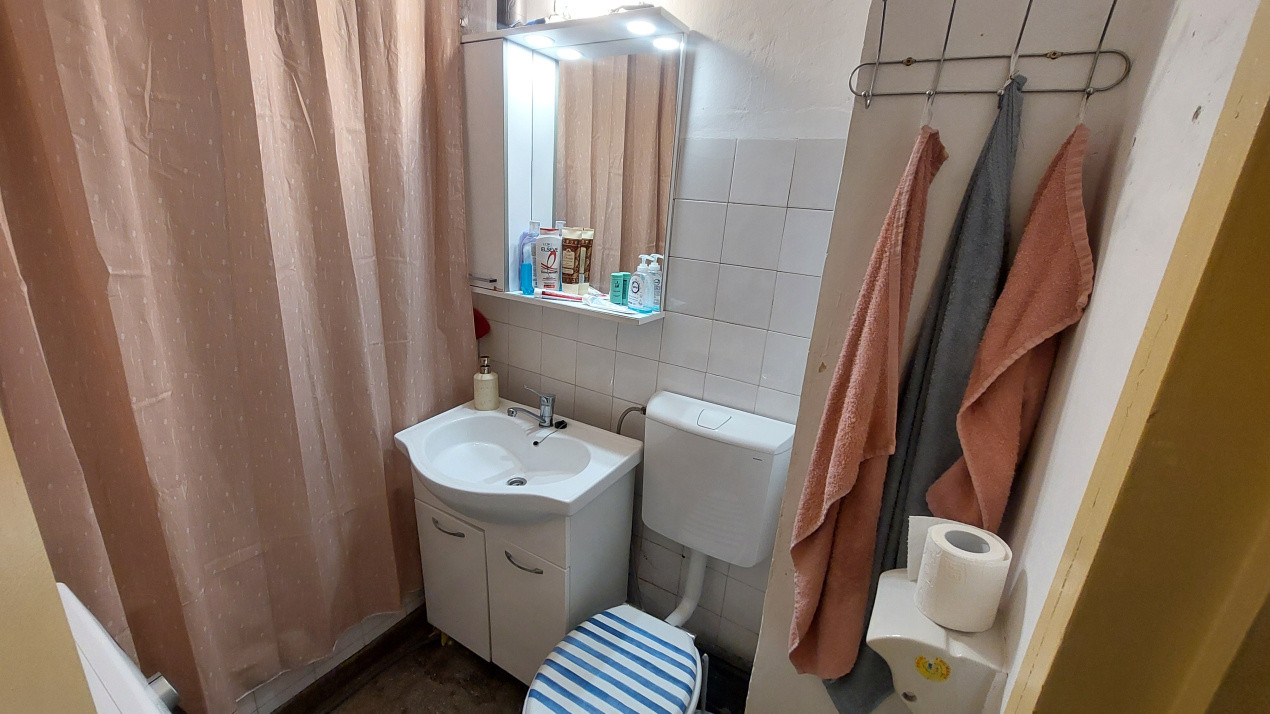 Apartament doua camere semidecomandat, etajul 3, Brazda zona Paltinis