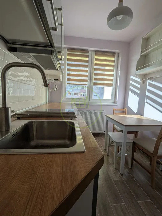 Apartament 2 camere – zona liniștită, bloc cu lift 
