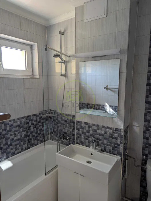 Apartament 2 camere – zona liniștită, bloc cu lift 