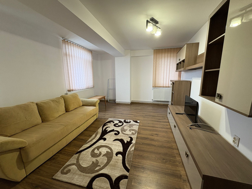 Apartament, 3 camere, decomandat, 75 mp, Cartier Craiovita, Zona Promenada
