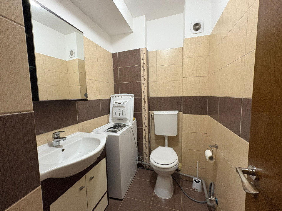 Apartament, 3 camere, decomandat, 75 mp, Cartier Craiovita, Zona Promenada