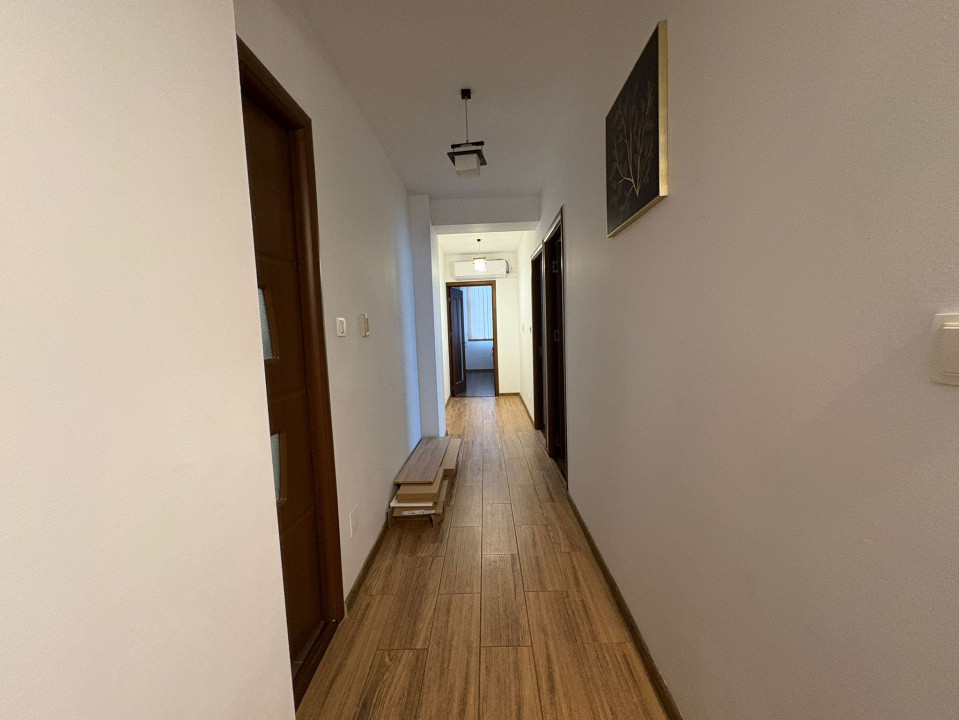 Apartament, 3 camere, decomandat, 75 mp, Cartier Craiovita, Zona Promenada