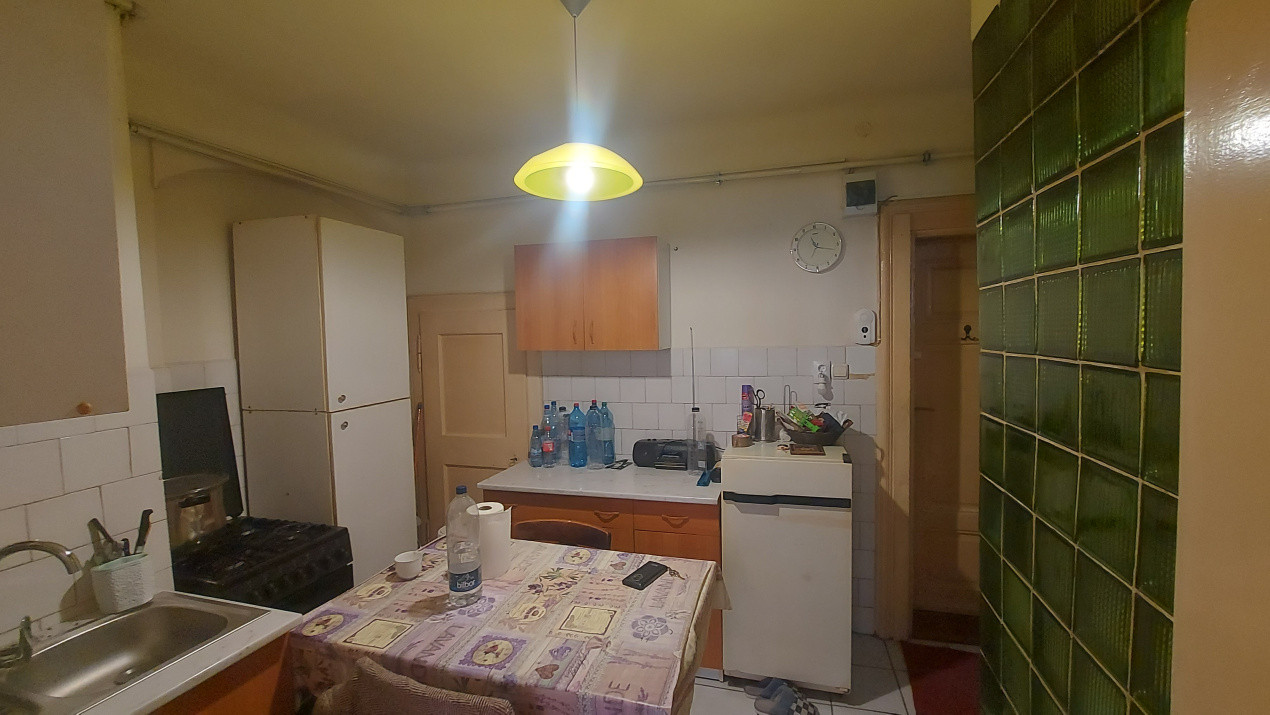 Vânzare apartament 1 camere ( garsonieră) Centru Istoric Brașov