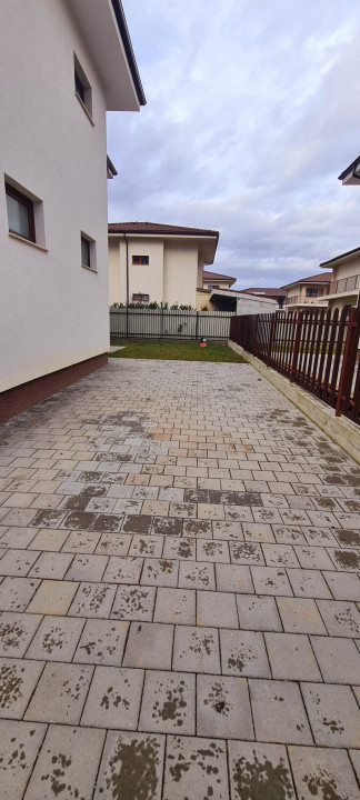 De vânzare casă cu etaj, semifinisat interior, Dezmir, 235000 Eur