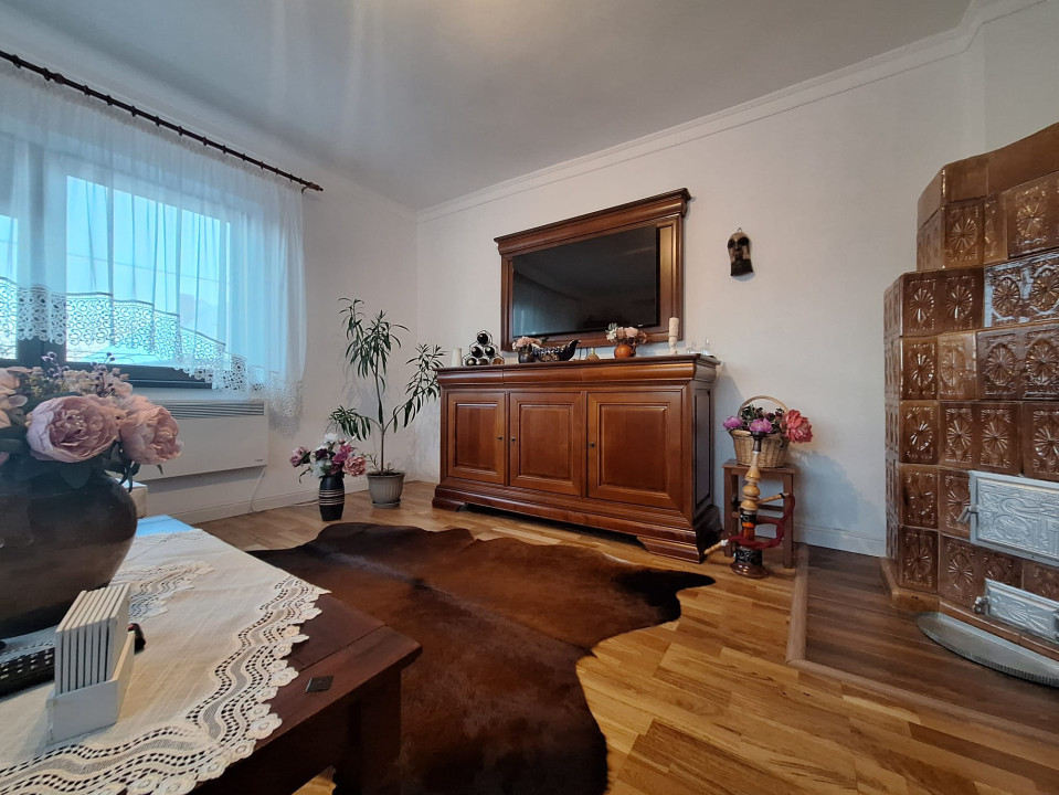 Casă ultrafinisată, zonă turistică com IARA, 188 mp 169900E!