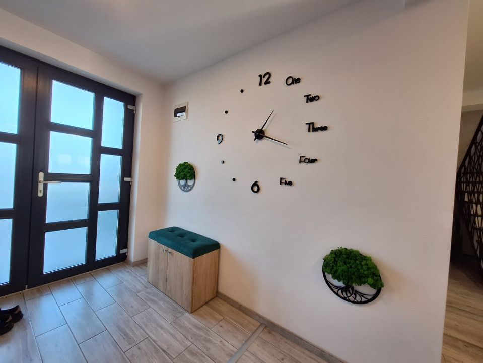 De vânzare casă cu 5 camere, teren de 364 mp, 195 000 euro. sat Jucu