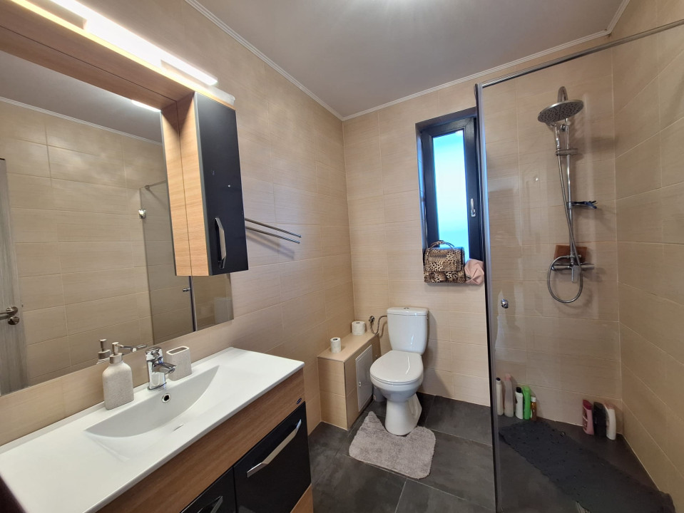 De vânzare casă cu 5 camere, teren de 364 mp, 195 000 euro. sat Jucu