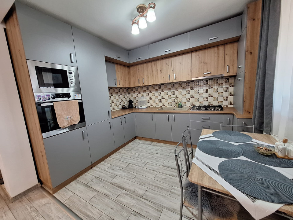  Casă  de vanza cu 5 camere, 195000 euro. com Jucu ,Comision 0 la cumparator!