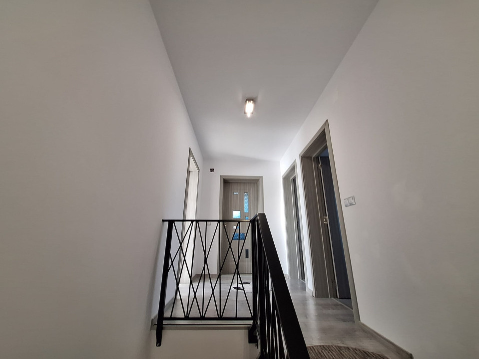  Casă  de vanza cu 5 camere, 195000 euro. com Jucu ,Comision 0 la cumparator!