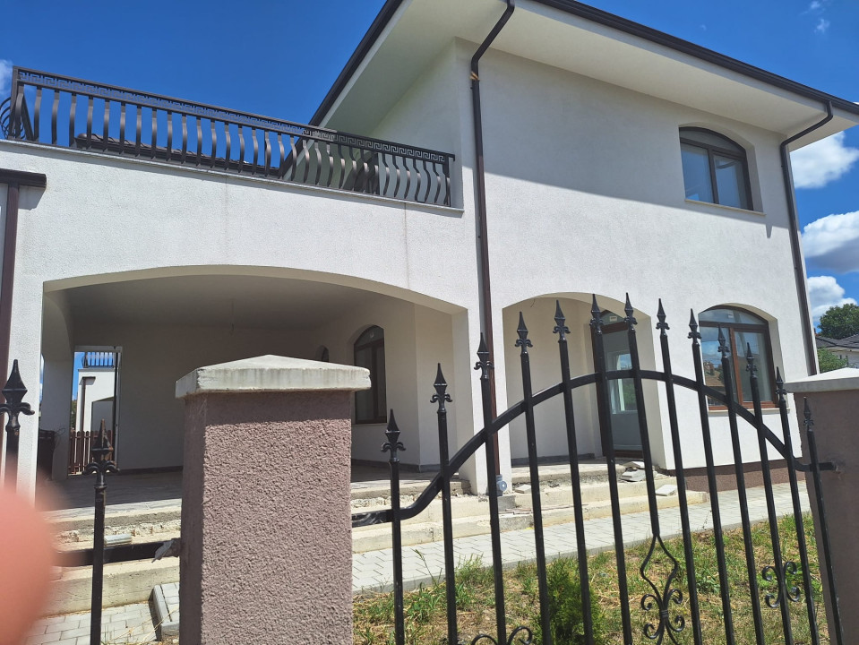Teren de vânzare cu proiect de casă, fundație făcută, Dezmir, 88000 Eu