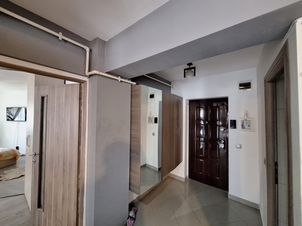 Ocazie! Apart. cu 4 camere 97 mp., în Floreşti zona Muzeul Apei