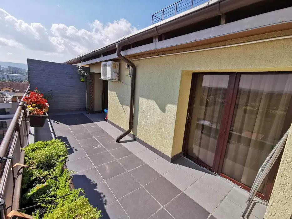 Apart de lux, 2 camere, 44 mp.+20 mp terasă, 195000 Euro, zona FSEGA