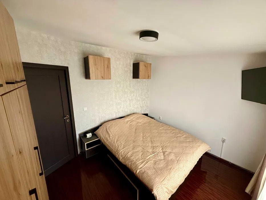 Apart de lux, 2 camere, 44 mp.+20 mp terasă, 195000 Euro, zona FSEGA
