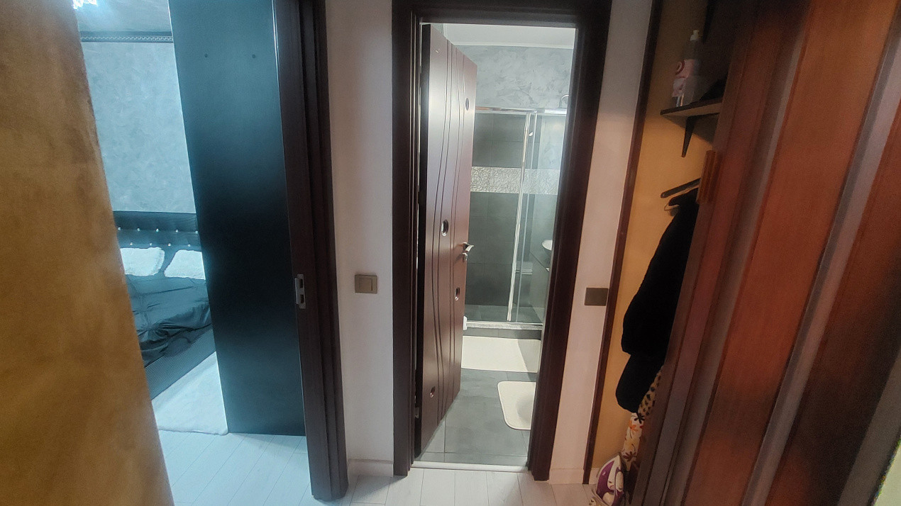 Apartament doua camere semidecomandat, etajul 4, Calea Bucuresti zona Institut