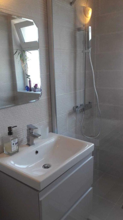 Apartament de închiriat- 3 camere (62 mp)