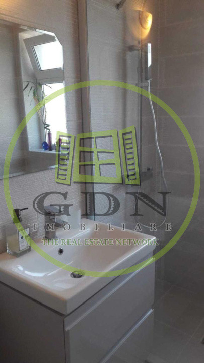 Apartament de închiriat- 3 camere (62 mp)