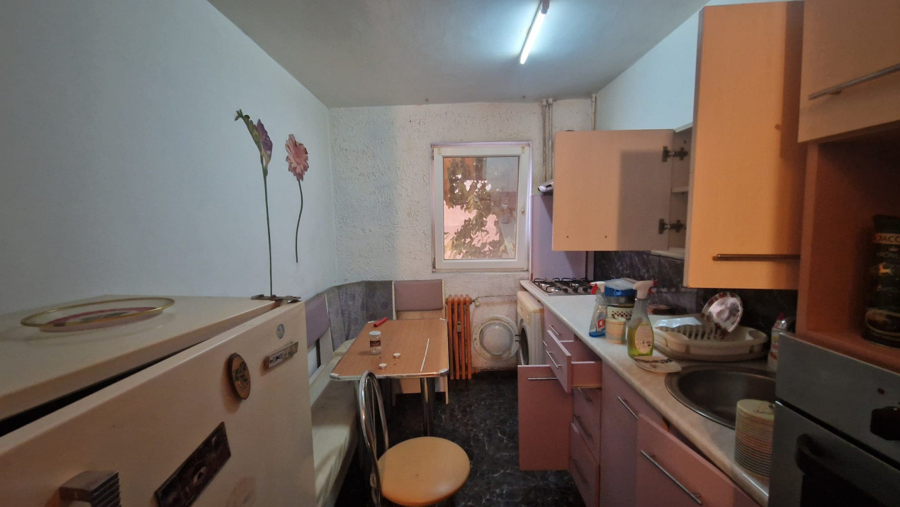 Apartament 2 camere, semidecomandat, 48mp, Brazda, zona Baba Novac