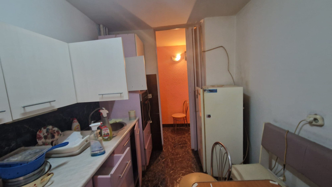 Apartament 2 camere, semidecomandat, 48mp, Brazda, zona Baba Novac