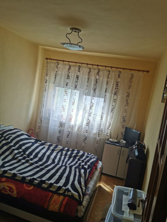 Apartament 3 camere Str. Aleea Florilor