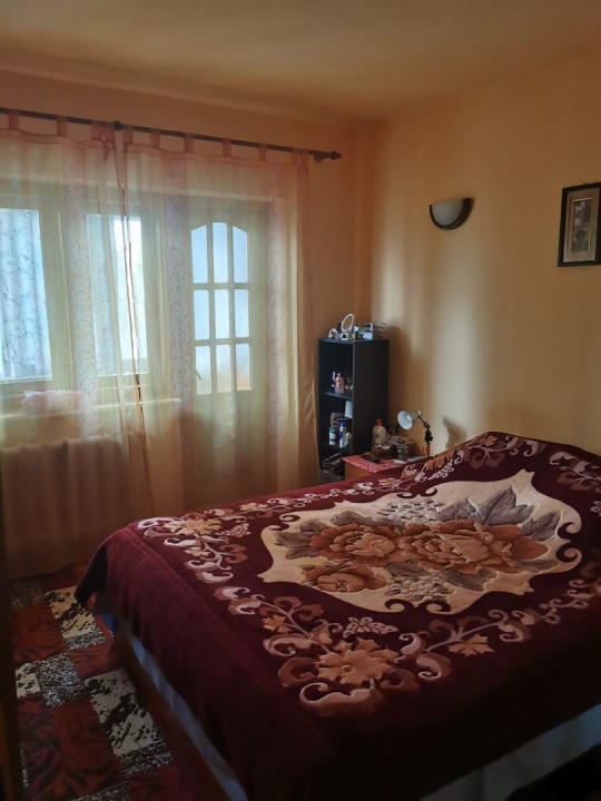 Apartament 3 camere Str. Aleea Florilor