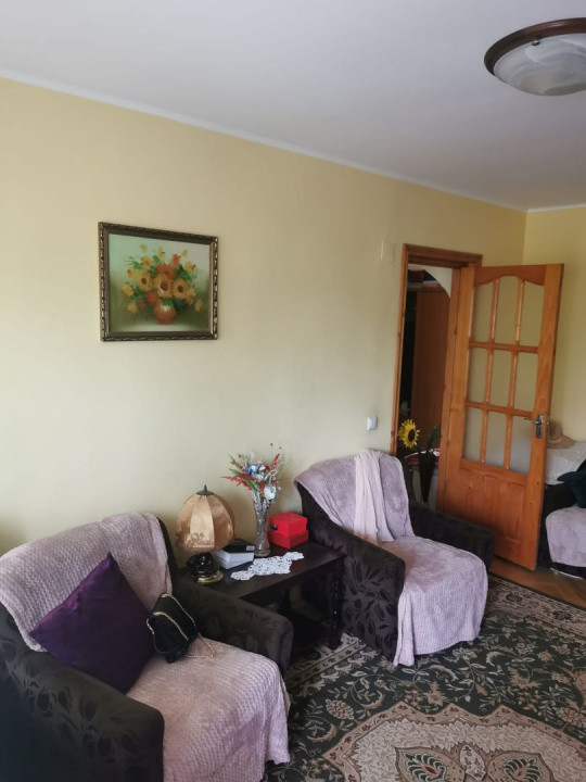 Apartament 3 camere Str. Aleea Florilor