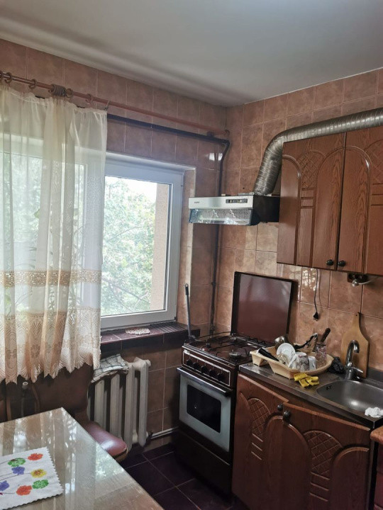 Apartament 3 camere Str. Aleea Florilor