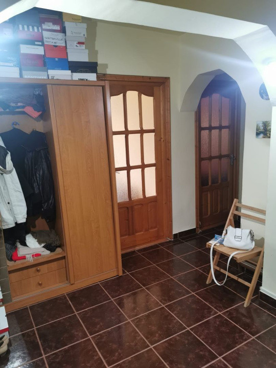 Apartament 3 camere Str. Aleea Florilor