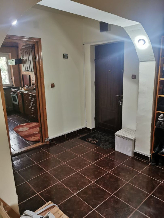 Apartament 3 camere Str. Aleea Florilor