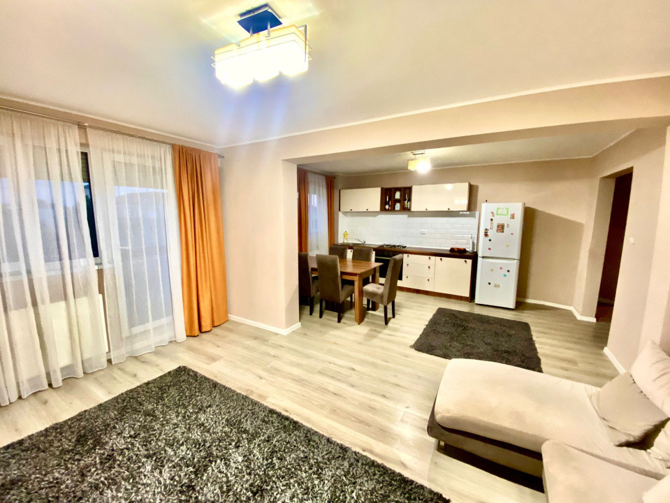 Apart.3 cam decomandat, 79 mp utili, 2 balcoane deschise, str Lacul Roșu 