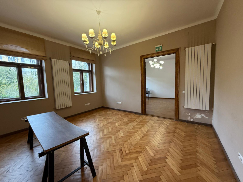 Inchiriere birou ultracentral 66 mp. 750 EUR