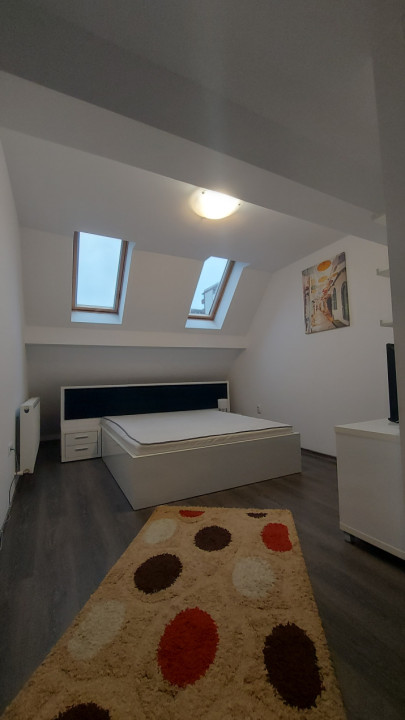 Vânzare apartament 3 camere tip PENTHOUSE Tractorul(Coresi) Brașov