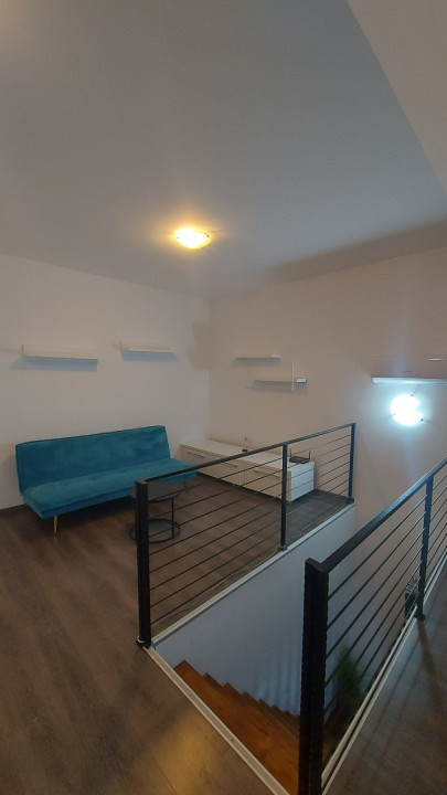 Vânzare apartament 3 camere tip PENTHOUSE Tractorul(Coresi) Brașov