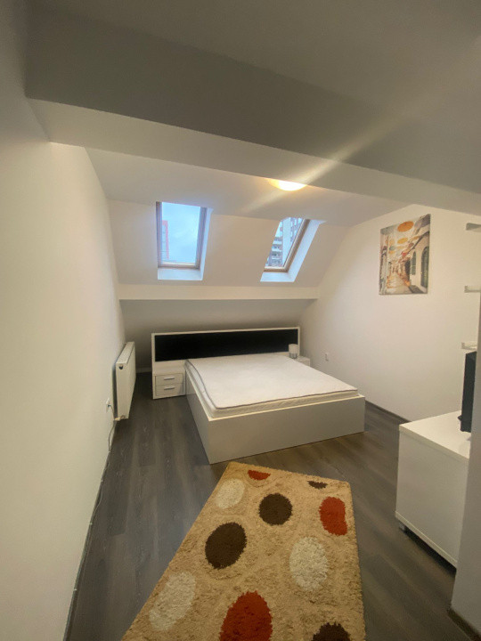 Vânzare apartament 3 camere tip PENTHOUSE Tractorul(Coresi) Brașov