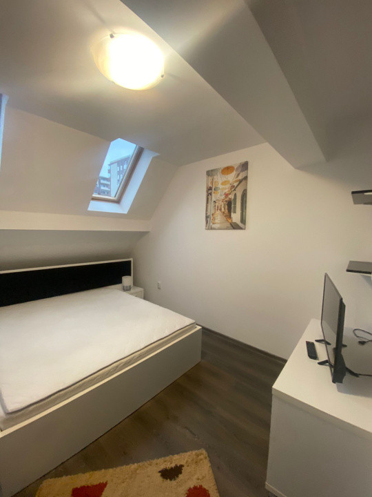 Vânzare apartament 3 camere tip PENTHOUSE Tractorul(Coresi) Brașov