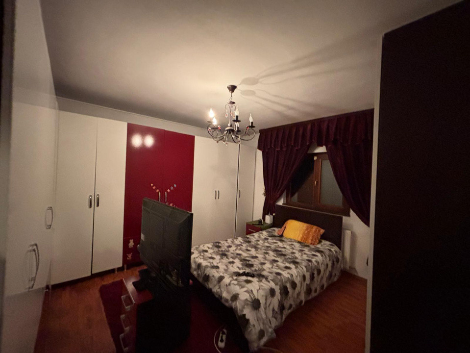 CASA  DE VANZARE IN GAROAFA ( E85)