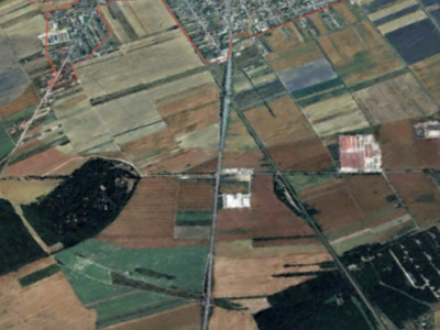Teren extravilan 9113 mp in apropierea drumului E85