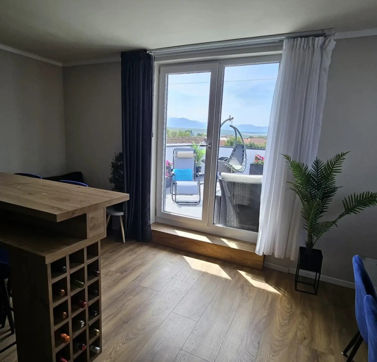 Penthouse de inchiriat 2 camere - terasa cu jacuzzi | Zona Turnisor