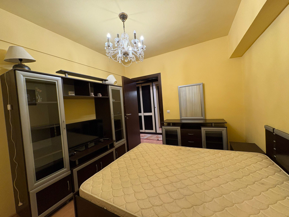 Apartament, 3 camere, decomandat, 74 mp, Centru, Zona KFC