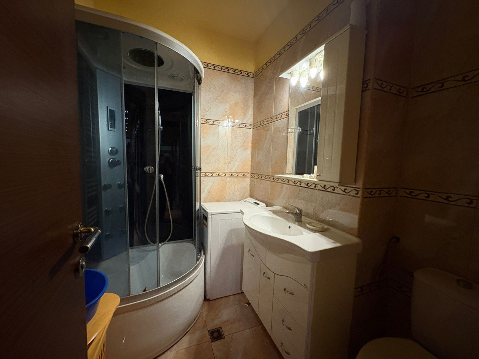 Apartament, 3 camere, decomandat, 74 mp, Centru, Zona KFC